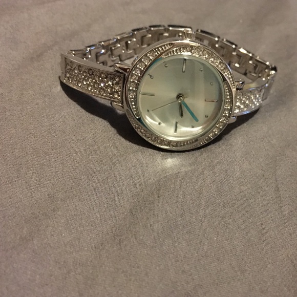 ✨Watch✨ - Picture 2 of 4