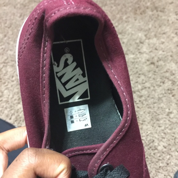 VANS size 7 - Picture 3 of 4