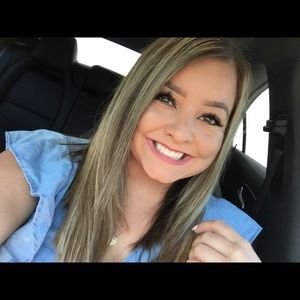 Meet your Posher, Olivia