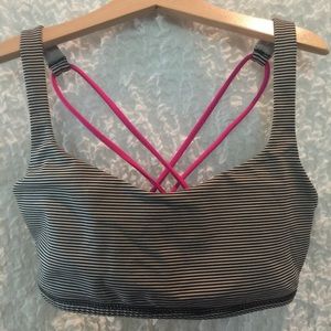 Lululemon free to be sports bra