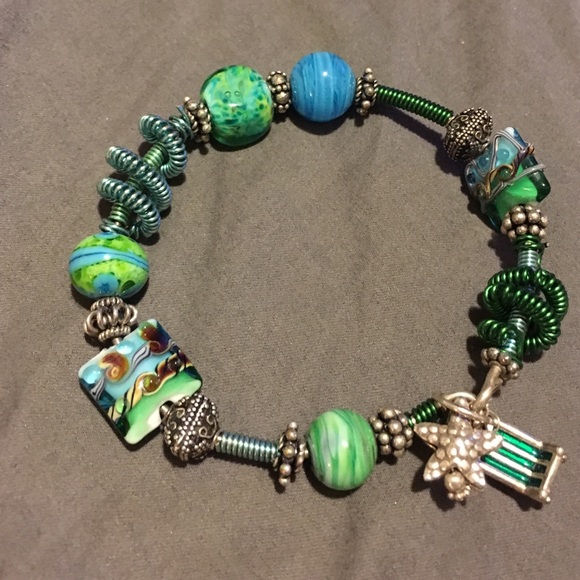 Beaded bracelet