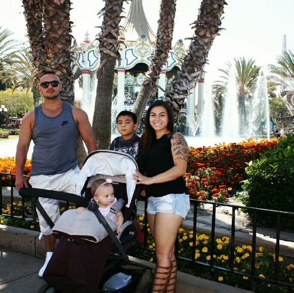 Meet your Posher, Adrianne - Picture 2 of 2