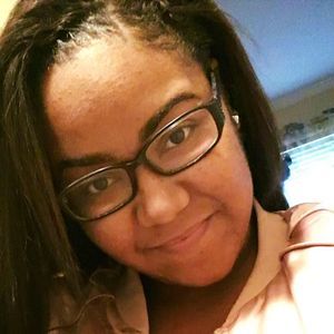 Meet your Posher, Desiree'