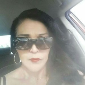 Meet your Posher, Camille