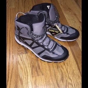 Under Afmour Gortex boots