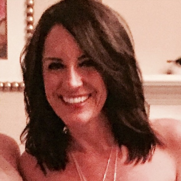 Meet your Posher, Amy - Picture 2 of 5