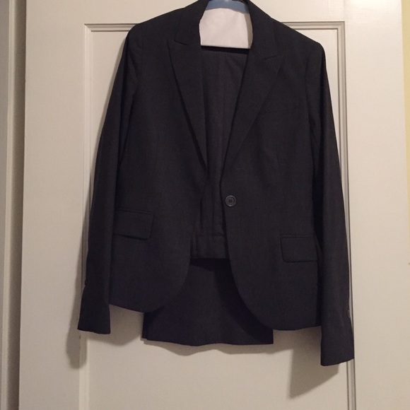 Theory gray pant suit size 6