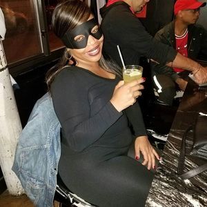 Meet your Posher, Jenny