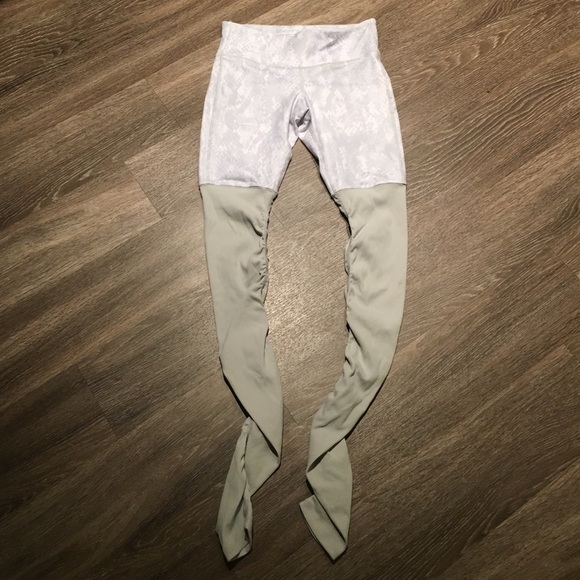 ALO Yoga Pants - Alo Goddess Leggings S