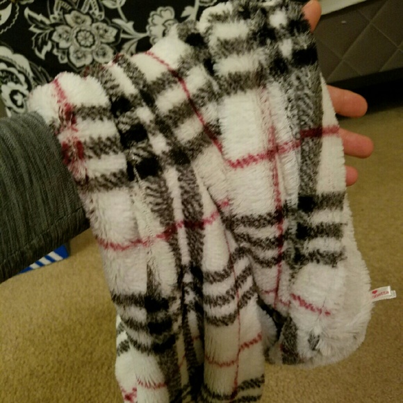 Scarf - Picture 2 of 2