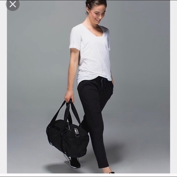 Lululemon athletica Grey Slouch Crop