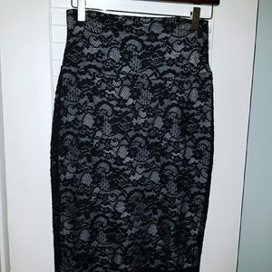 Lace Bisou bisou Skirt