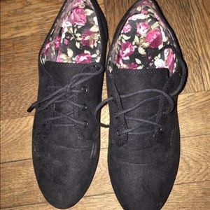 women shoes with lace