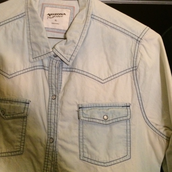 Lightwash Button Down Top - Picture 2 of 4