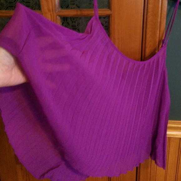 Guess pleated tank - Picture 2 of 3