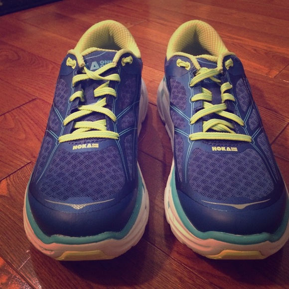 Hoka One One Clifton 2