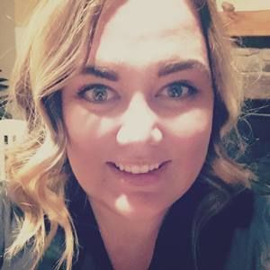 Meet your Posher, Hilary