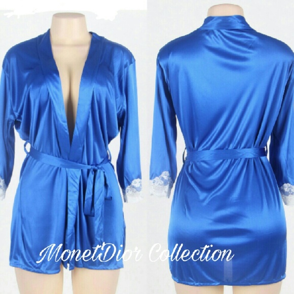 Blue silk/lace Robe