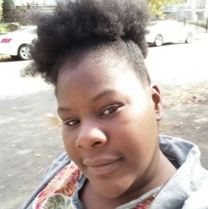 Meet your Posher, Latoya