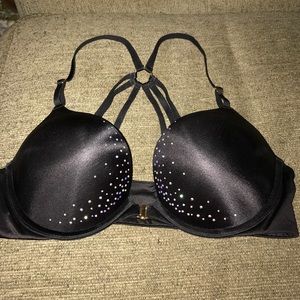 Never worn Victoria's Secret bling bombshell bra