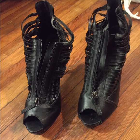 Platform heels - Picture 1 of 3