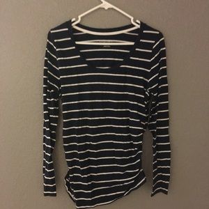 Liz Lange maternity Tshirt