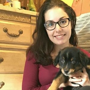 Meet your Posher, Raquel