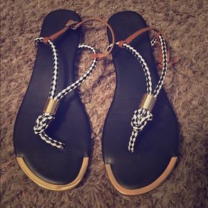 Mossimo Black & White Sandals