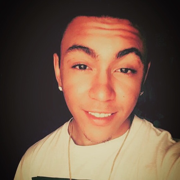 Meet your Posher, Aj - Picture 1 of 1