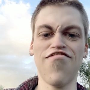 Meet your Posher, Dylan
