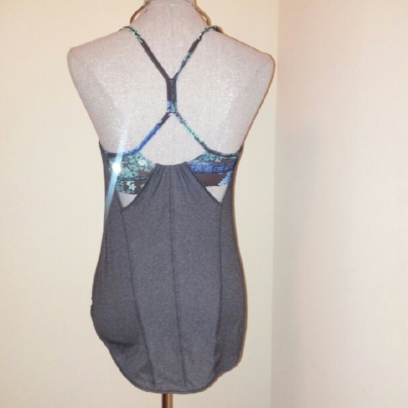 Lululemon Y Tank with Built In Sports Bra - Picture 2 of 4