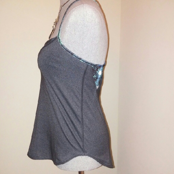 Lululemon Y Tank with Built In Sports Bra - Picture 4 of 4
