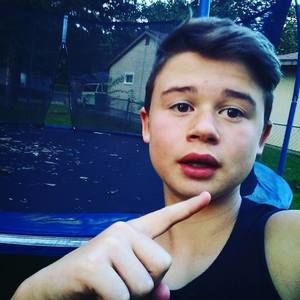 Meet your Posher, Dylan