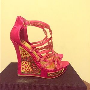 Liliana Wedge Heels.