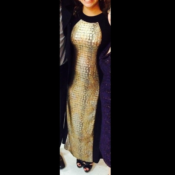 Gorgeous black and gold dress - Picture 3 of 3