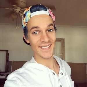 Meet your Posher, Todd