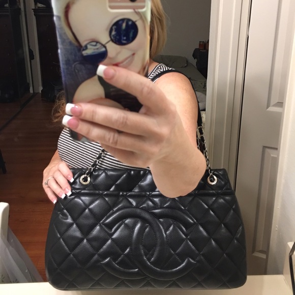 Chanel Timeless Tote - Picture 3 of 4