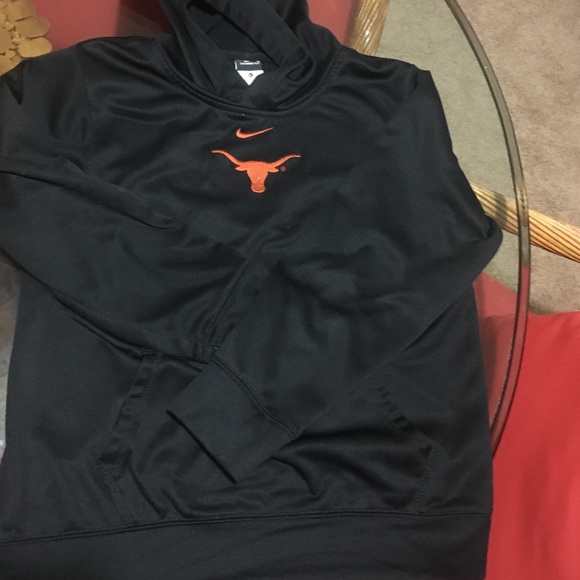 Kids Nike therma-fit hoodie