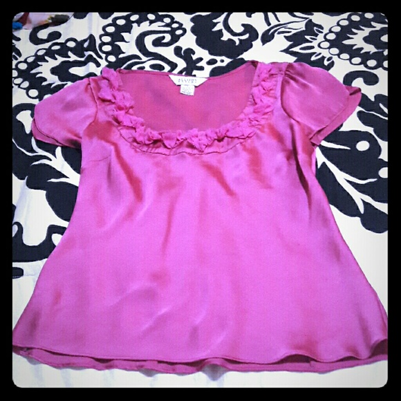 4/$15  Purplish Pink top with 100% silk decoration