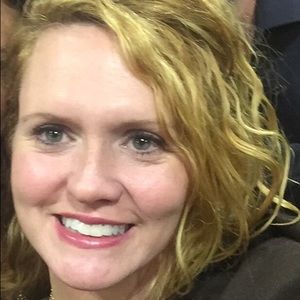 Meet your Posher, Teresa