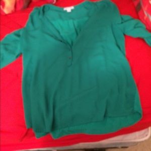 Green 3/4 sleeve shirt