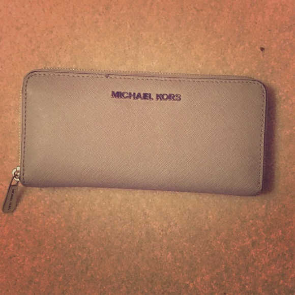 Michael Kors Jet Set wallet