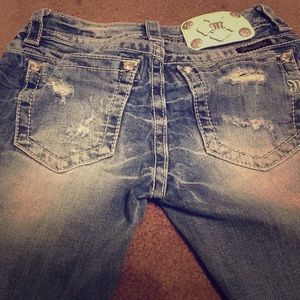 Make offer! Cute miss me jeans! Easy fix!
