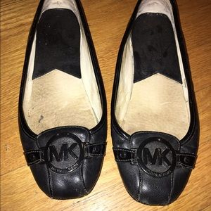 FLASH SALE! MICHAEL KORS black flats MK signature