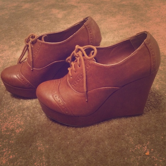Brown oxford wedges