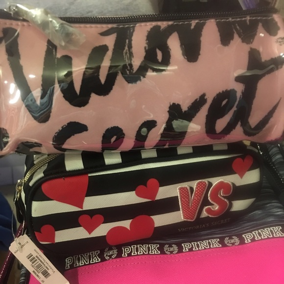 VS MAKE UP BAGS PINK SHOWER CADDY