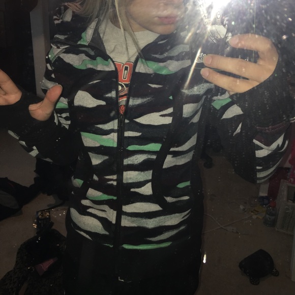 Lululemon Scuba Hoodie |||. Will trade for Lulu