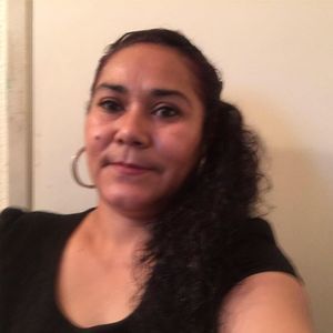 Meet your Posher, Dina