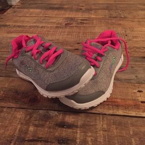 Girls FILA shoes size 1