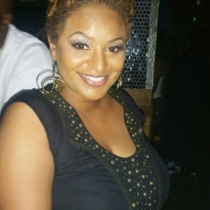 Meet your Posher, Carrie